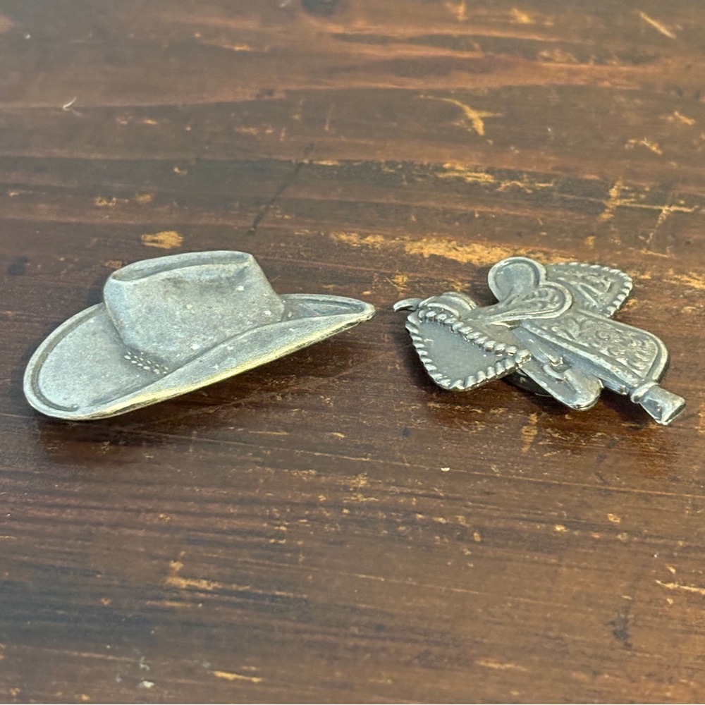 Vintage Southwest Style Silver Tone Hat & Saddle Button Covers – Set of 2 - Picture 4 of 7
